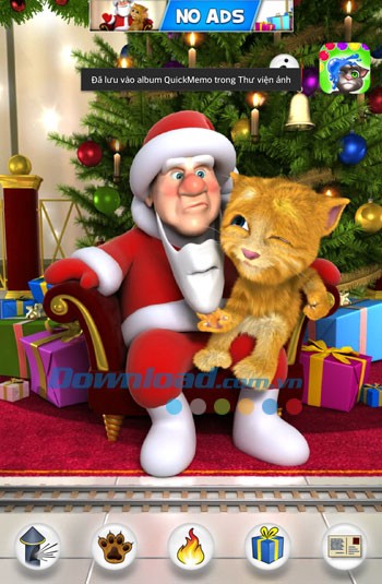 Talking Santa meets Ginger