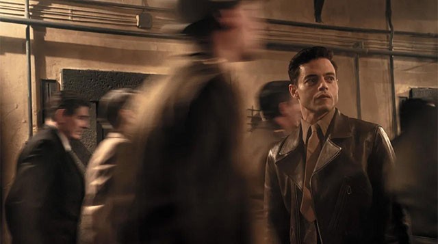 Rami Malek vào vai Charlie Heller, chuyên gia mật mã của CIA trên hành trình báo thù