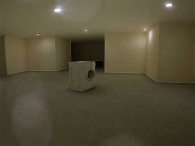 Khám phá thế giới bí ẩn của Backrooms và đối mặt với các sinh vật đáng sợ