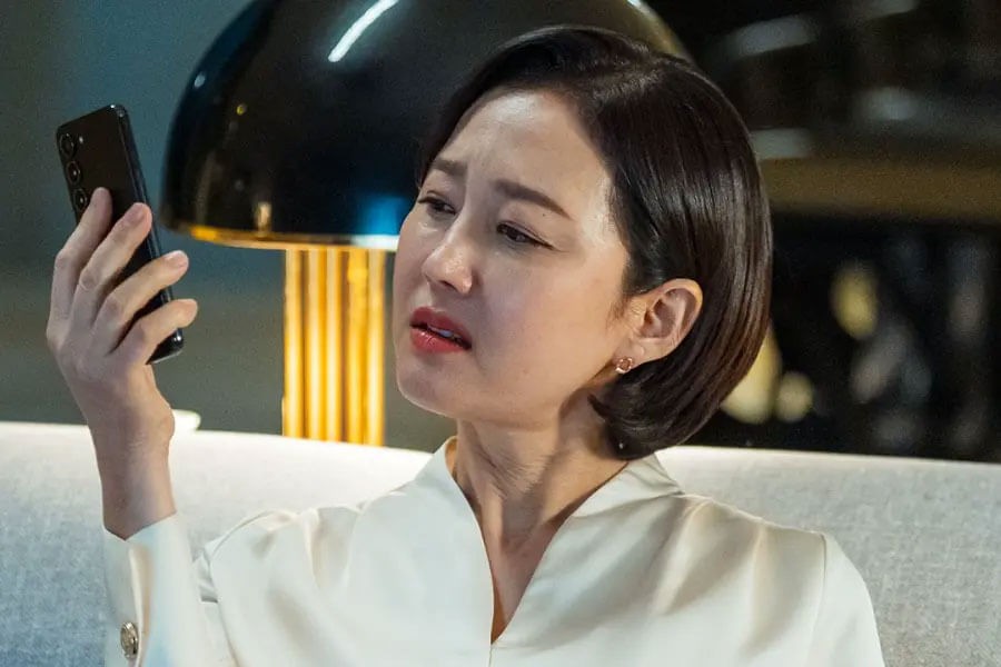 Yum Jung Ah vai Kim Se Hee