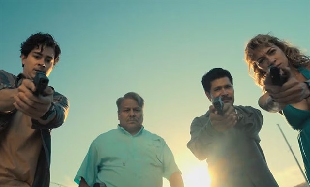 The Gringo Hunters tập trung vào công việc hàng ngày cũng như những khó khăn mà một đội ngũ cảnh sát đặc nhiệm phải đối mặt