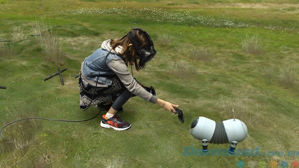 Nuôi chó máy trong game The Lab