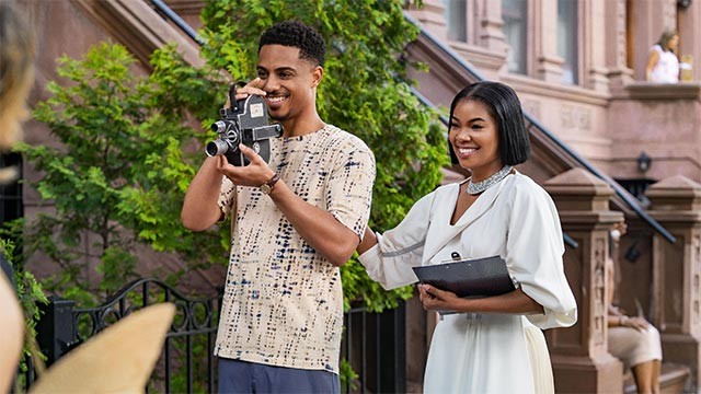 Phát Hiện Hoàn Hảo xoay quanh chuyện tình hài hước, lãng mạn của Jenna và Eric