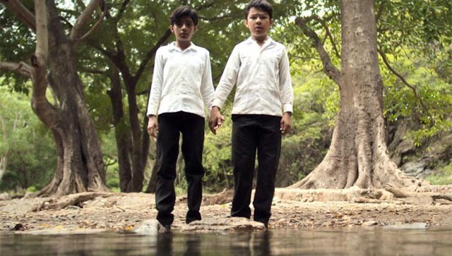 The Secret of the River xoay quanh tình bạn của 2 đứa trẻ và bí mật đen tối giữa chúng