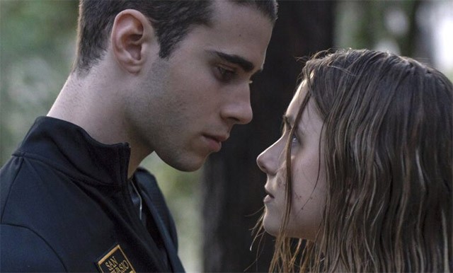 Bộ phim Qua Ô Cửa Sổ có sự góp mặt của những gương mặt trẻ đầy tiềm năng