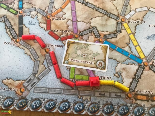 Lối chơi chiến thuật hấp dẫn