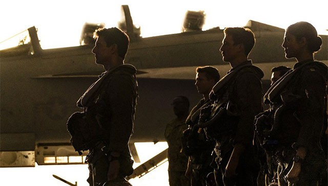 Phim Top Gun 2 khắc họa câu chuyện cảm động về tình yêu và tình đồng chí giữa những người lính