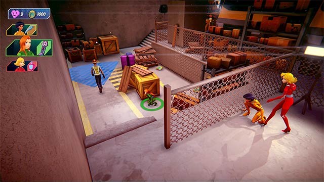 Lối chơi của Totally Spies! - Cyber Mission pha trộn giữa phiêu lưu giải đố và hành động lén lút