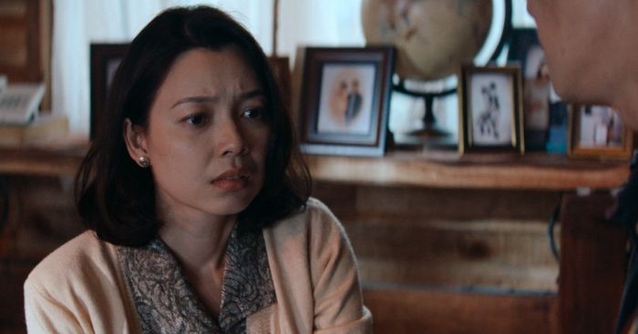 Diễn viên Nhật Linh trong phim Trái tim què quặt