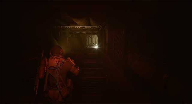 Đối mặt với những nỗi kinh hoàng trong trạm vũ trụ