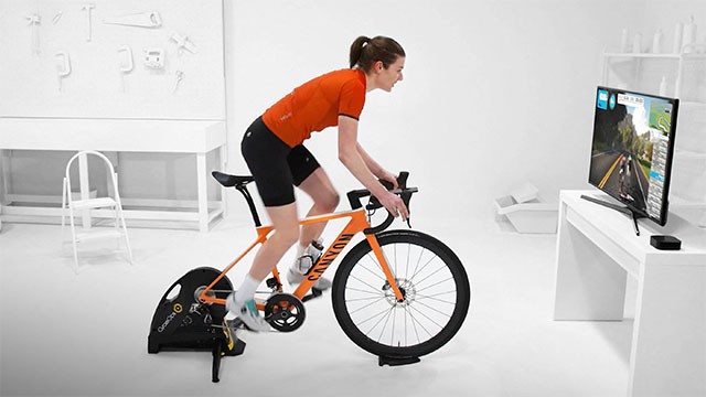 Zwift là ứng dụng đi xe đạp trong nhà kết hợp với trò chơi giải trí