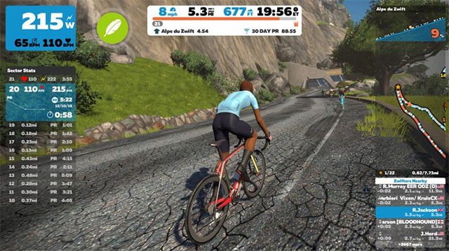 Luyện tập cùng cộng đồng Zwift và tham gia các cuộc đua cạnh tranh khốc liệt